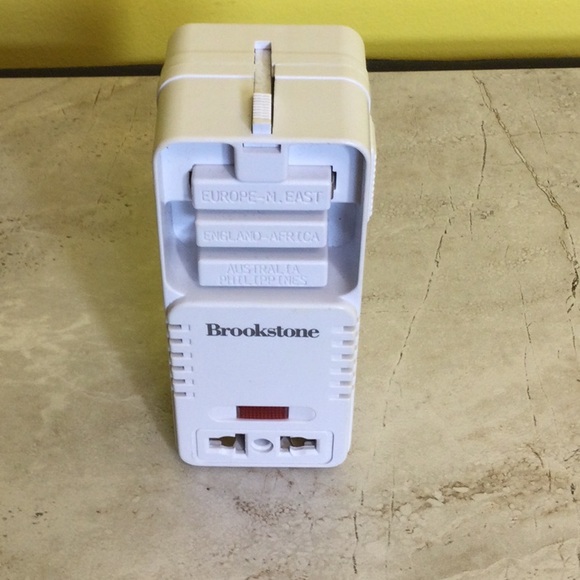 Brookstone Other - Brookstone Travel Power Converter